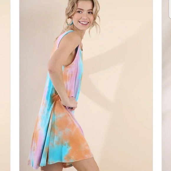 Tie Dye Print Sleeveless Shift Dress - Picture 2 of 3